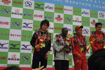 Yohei Sato was awarded 4th place at Xiamen International Marathon